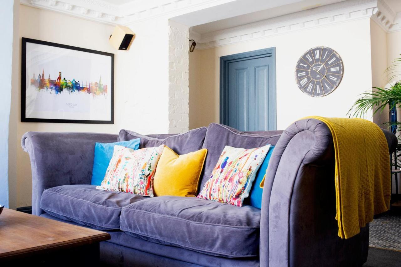Cosy Open Plan Harbourside Inn With Superking Beds, Wood Burning Stove And Bar Torquay Exterior photo